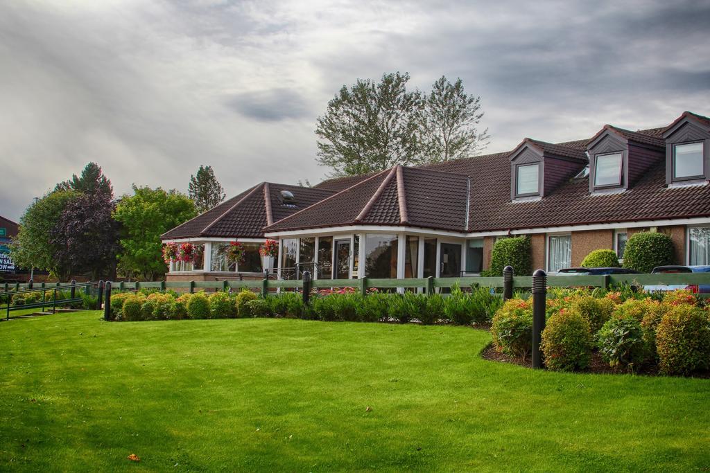 Strathburn Hotel Inverurie By Compass Hospitality Eksteriør bilde