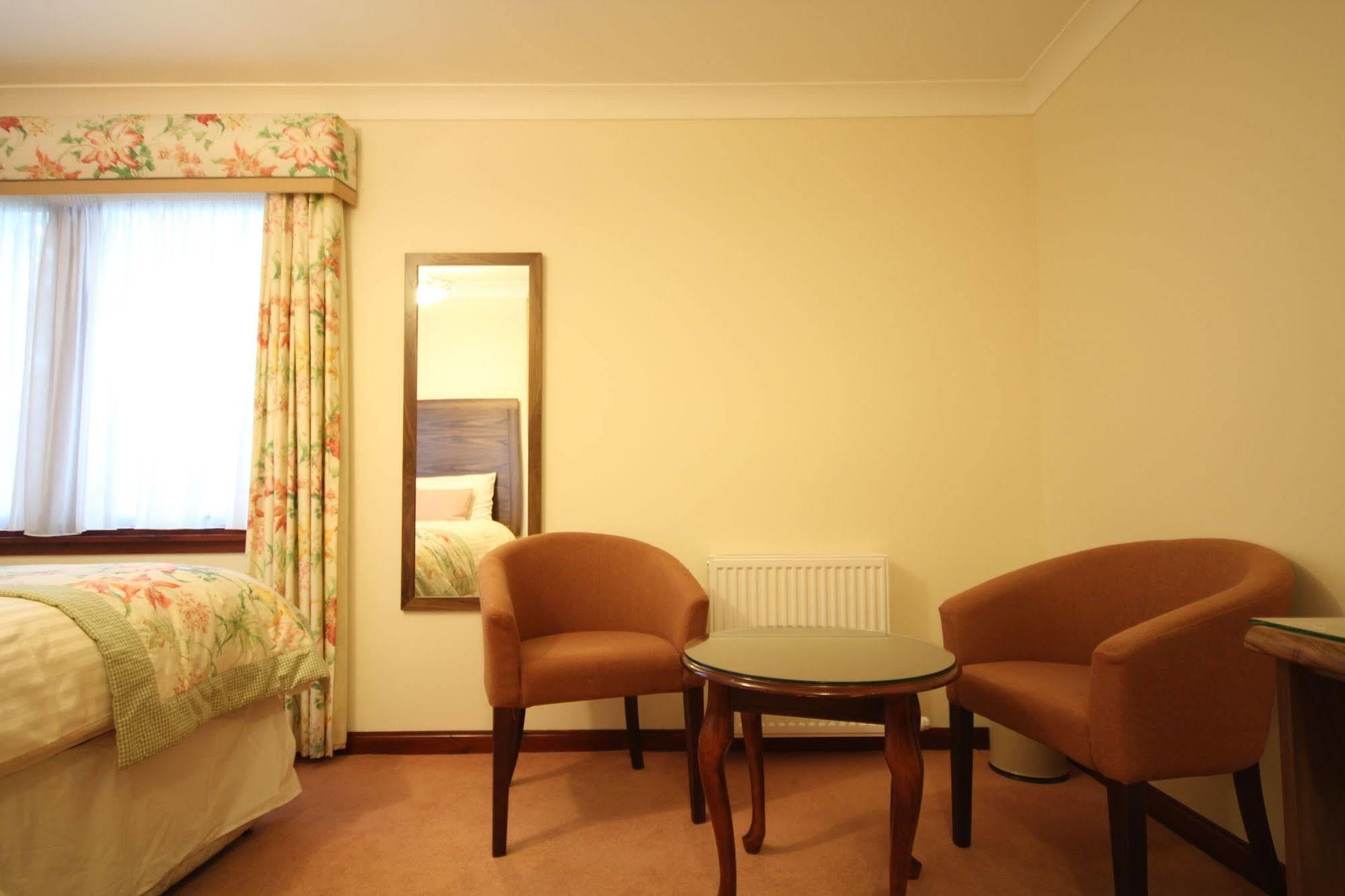 Strathburn Hotel Inverurie By Compass Hospitality Eksteriør bilde