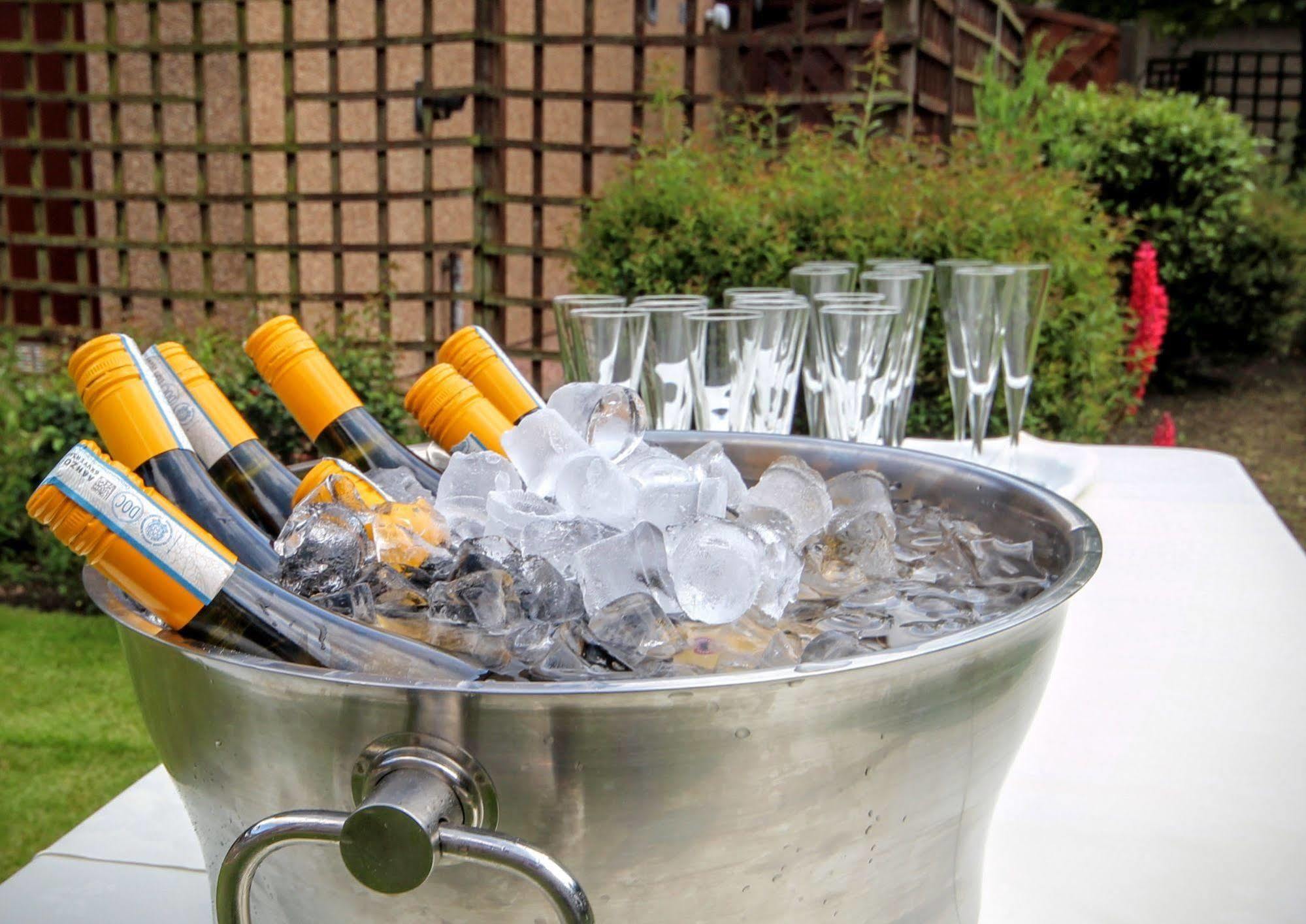 Strathburn Hotel Inverurie By Compass Hospitality Eksteriør bilde