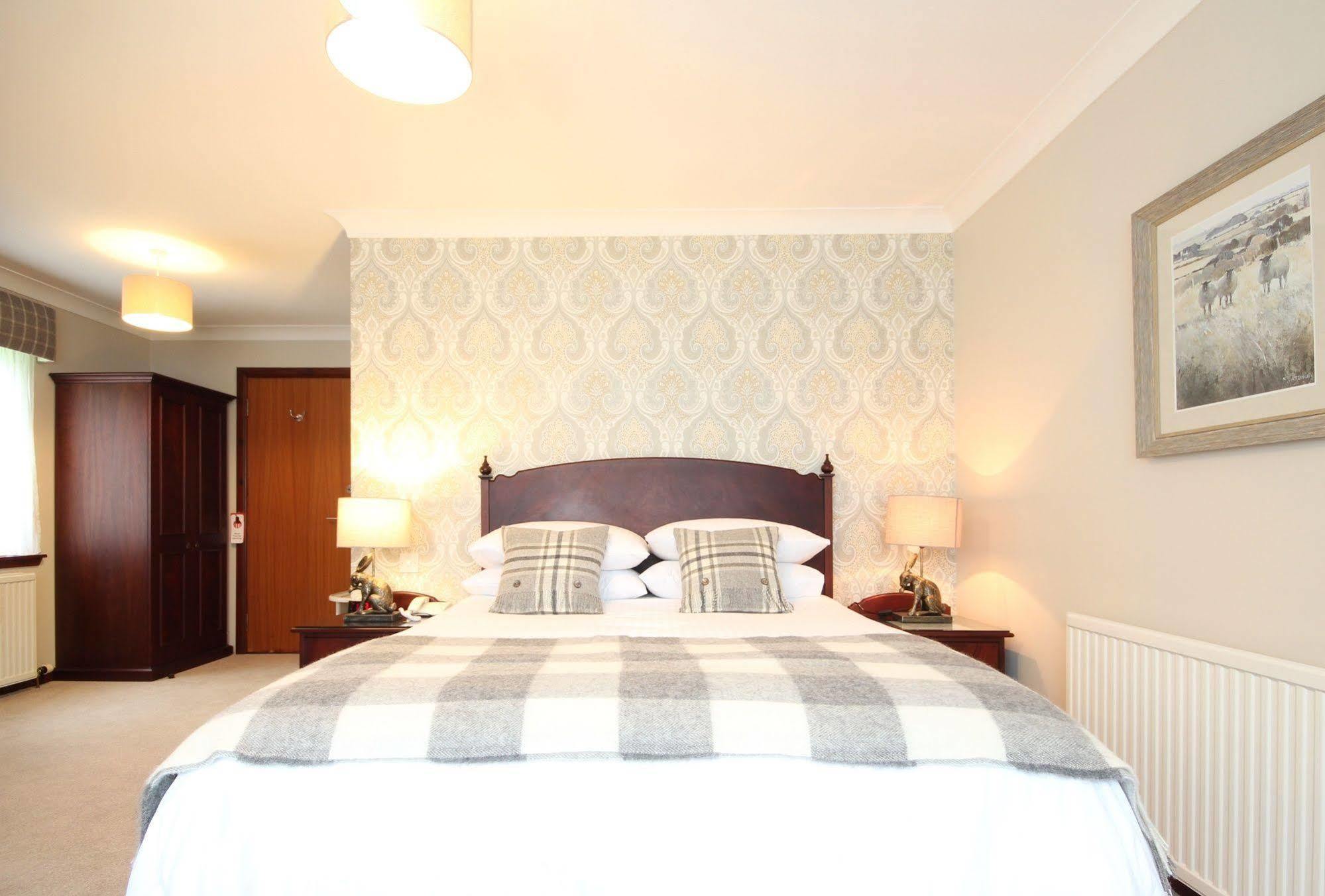 Strathburn Hotel Inverurie By Compass Hospitality Eksteriør bilde