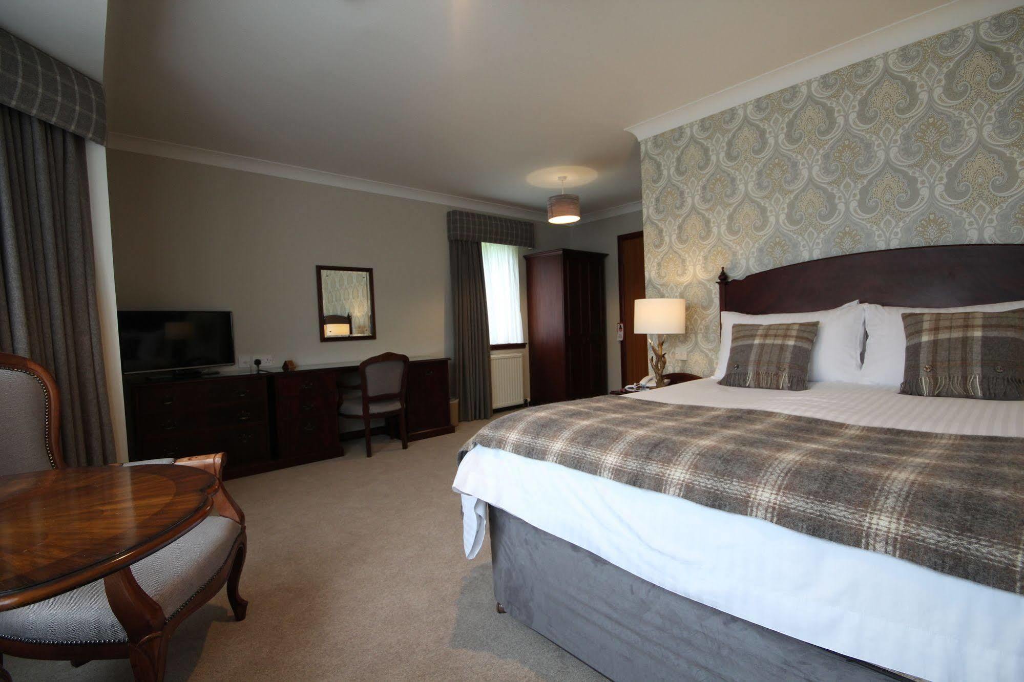 Strathburn Hotel Inverurie By Compass Hospitality Eksteriør bilde
